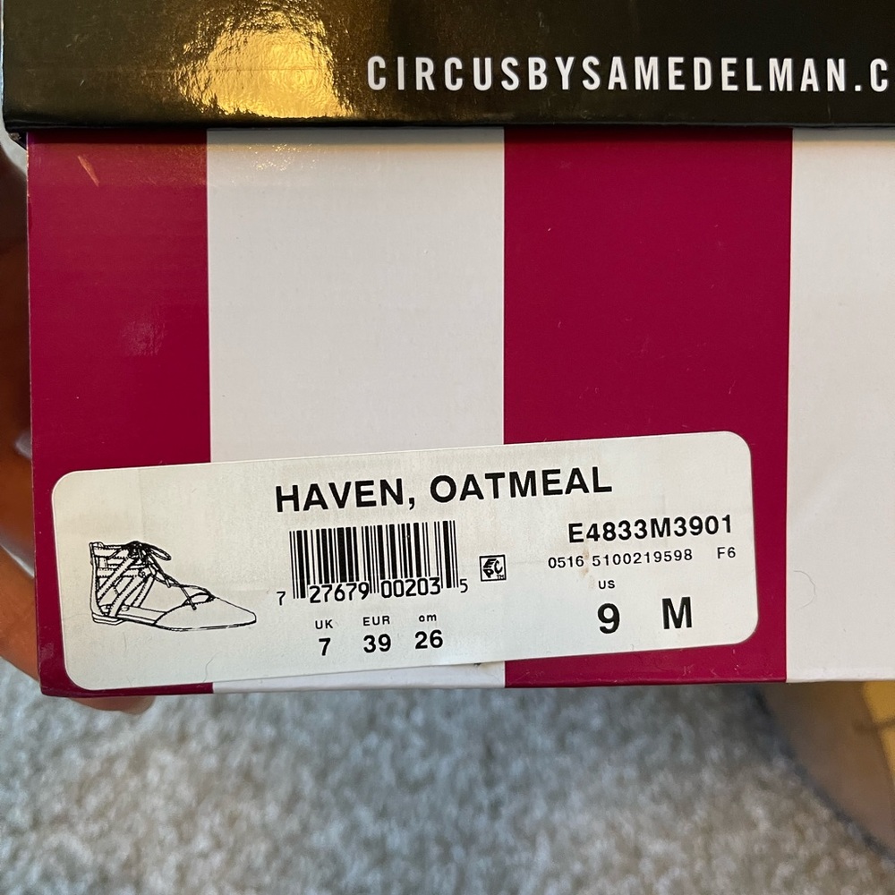 Circus By Sam Edelman Suede Flats size 9! - Picture 6 of 9
